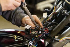 service kelistrikan motor